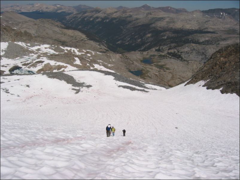 2005-08-20 Lyell (14) look back at the three on glacier